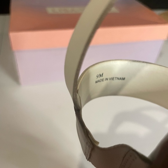 Lisa Vicky Womens Oasis V White Leather Block Heel Strappy Sandals - Picture 7 of 8